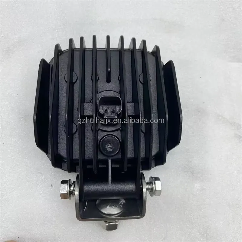 Construction Machinery Parts L - огляд і ціна Led Flood Light